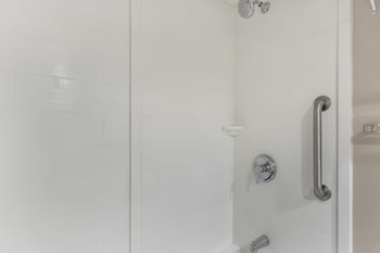 Standard Room, 2 Queen Beds, Non Smoking, Refrigerator & Microwave