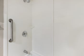 Executive Studio, 1 King Bed, Non Smoking, Refrigerator & Microwave