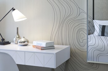 Executive Room, 1 Queen Bed