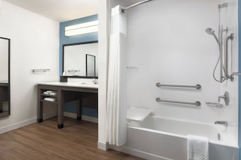 Studio, 1 Queen Bed with Sofa bed (Mobility Accessible, Transfer Shower)