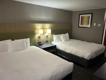 Room, 2 Queen Beds, Non Smoking