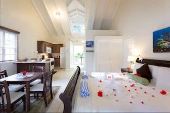 Deluxe Studio Suite, 1 Bedroom, Kitchen, Beachfront