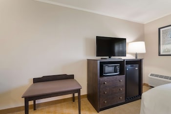 Standard Room, 2 Double Beds, Non Smoking, Refrigerator