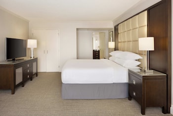 Presidential Suite, 1 King Bed with Sofa bed