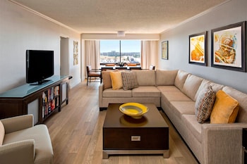 Presidential Suite, 1 King Bed with Sofa bed