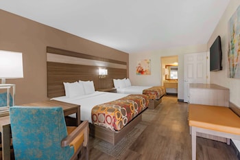 Suite, Multiple Beds, Non Smoking, Refrigerator & Microwave