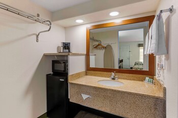 Standard Room, 2 Queen Beds, Non Smoking, Refrigerator & Microwave