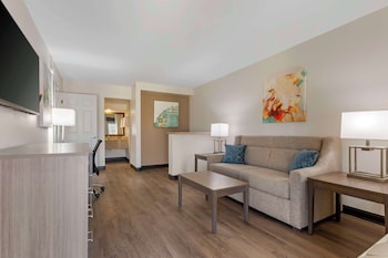 Suite, 1 Queen Bed, Non Smoking, Refrigerator & Microwave (Separate Living Room;with Sofabed)