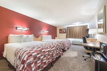 Standard Room, 2 Queen Beds (Smoke Free)