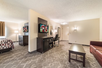 Suite, 1 King Bed with Sofa bed (Smoke Free)