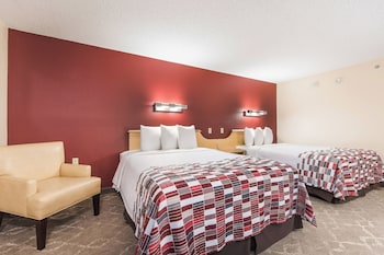 Standard Room, 2 Queen Beds (Smoke Free)