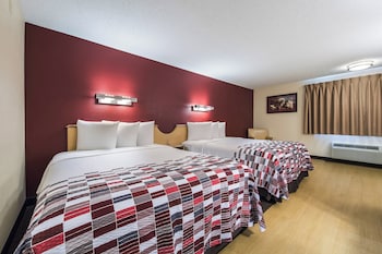 Standard Room, 2 Queen Beds, Accessible (Roll-In Shower, Smoke Free)