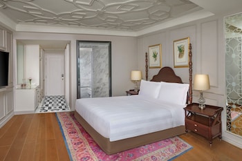 Club Room, 1 Queen Bed