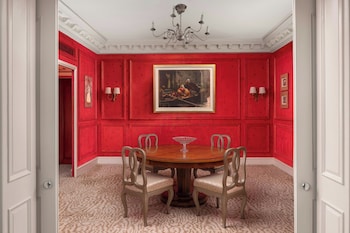 Grand Suite, 1 King Bed, Garden View