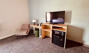 Deluxe Room, 1 King Bed, Non Smoking