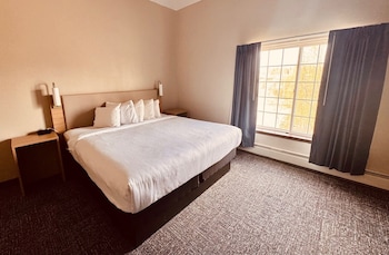 Deluxe Room, 1 King Bed, Non Smoking