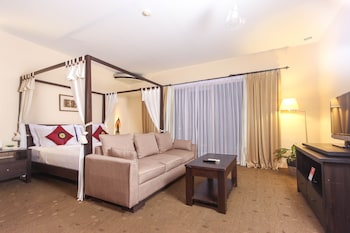 Junior Suite Village View