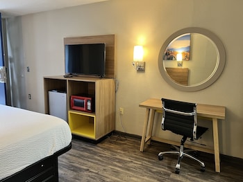Standard Room, 1 King Bed