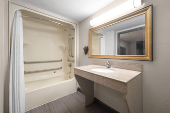Room, 1 King Bed, Accessible, Non Smoking (Mobility Accessible)