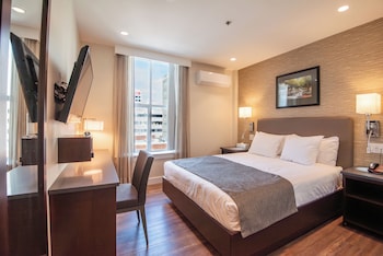 Queen Room - Newly Renovated