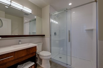 Premium Room, 1 Queen Bed, City View