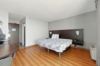 Room, 1 King Bed, Non Smoking