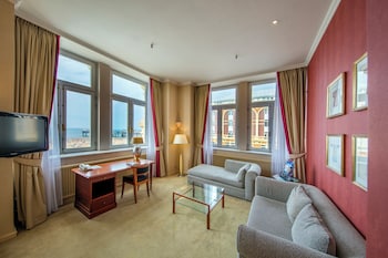 Deluxe Suite, Sea View