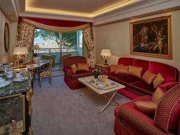 Premium Suite, 1 King Bed, Business Lounge Access (Rome View)