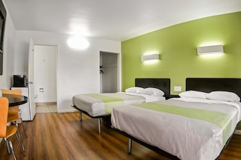 Deluxe Room, 2 Double Beds, Non Smoking, Refrigerator & Microwave