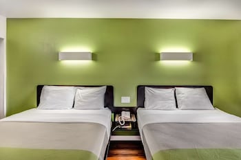 Deluxe Room, 2 Double Beds, Non Smoking, Refrigerator & Microwave