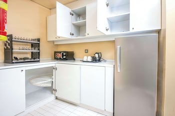Business Suite, 1 King Bed