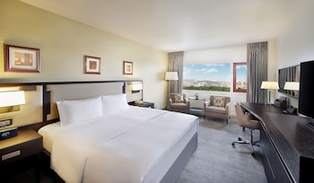 Standard Single Room, 1 King Bed, Pool View