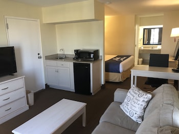 Studio Suite, 1 King Bed, Non Smoking