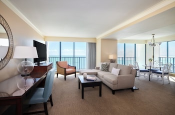 Suite, 1 King Bed, Bay View