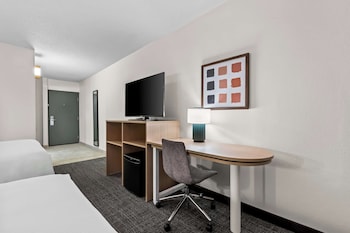 Room, 2 Queen Beds, Accessible, Bathtub (Mobility & Hearing)
