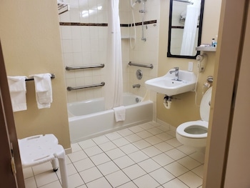 Room, 2 Queen Beds, Accessible, Non Smoking