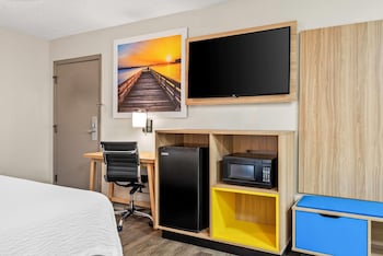 Studio Suite, 1 King Bed, Non Smoking