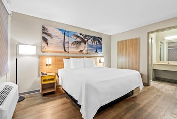 Standard Room, 1 King Bed