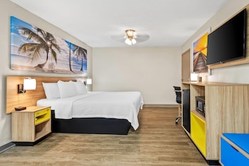 Studio Suite, 1 King Bed, Non Smoking