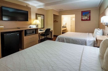 Standard Room, 2 Queen Beds, Non Smoking
