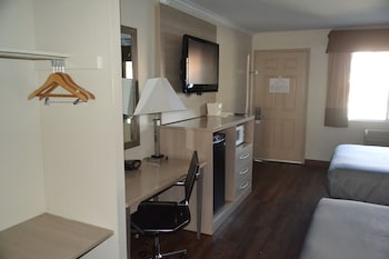 Standard Room, 2 Queen Beds, Non Smoking