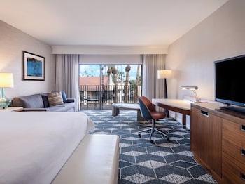Standard Room, 1 King Bed with Sofa bed, Balcony, Courtyard View