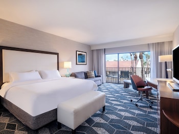 Standard Room, 1 King Bed with Sofa bed, Balcony, Courtyard View