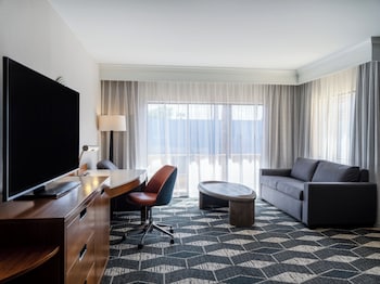 Junior Suite, 1 King Bed with Sofa bed, Balcony