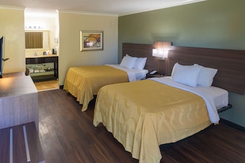 Standard Room, 2 Double Beds, Non Smoking