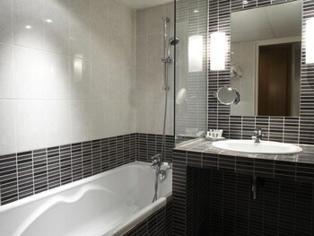 Privilege, Room, 1 Double Bed, Patio, Garden View