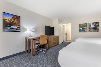 Suite, Multiple Beds, Non Smoking, Refrigerator & Microwave