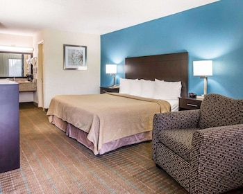 Business Room, 1 King Bed, Smoking