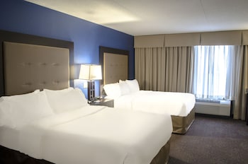 Standard Room, 2 Queen Beds, Pool Access