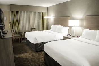 Standard Room, 2 Queen Beds, Pool Access